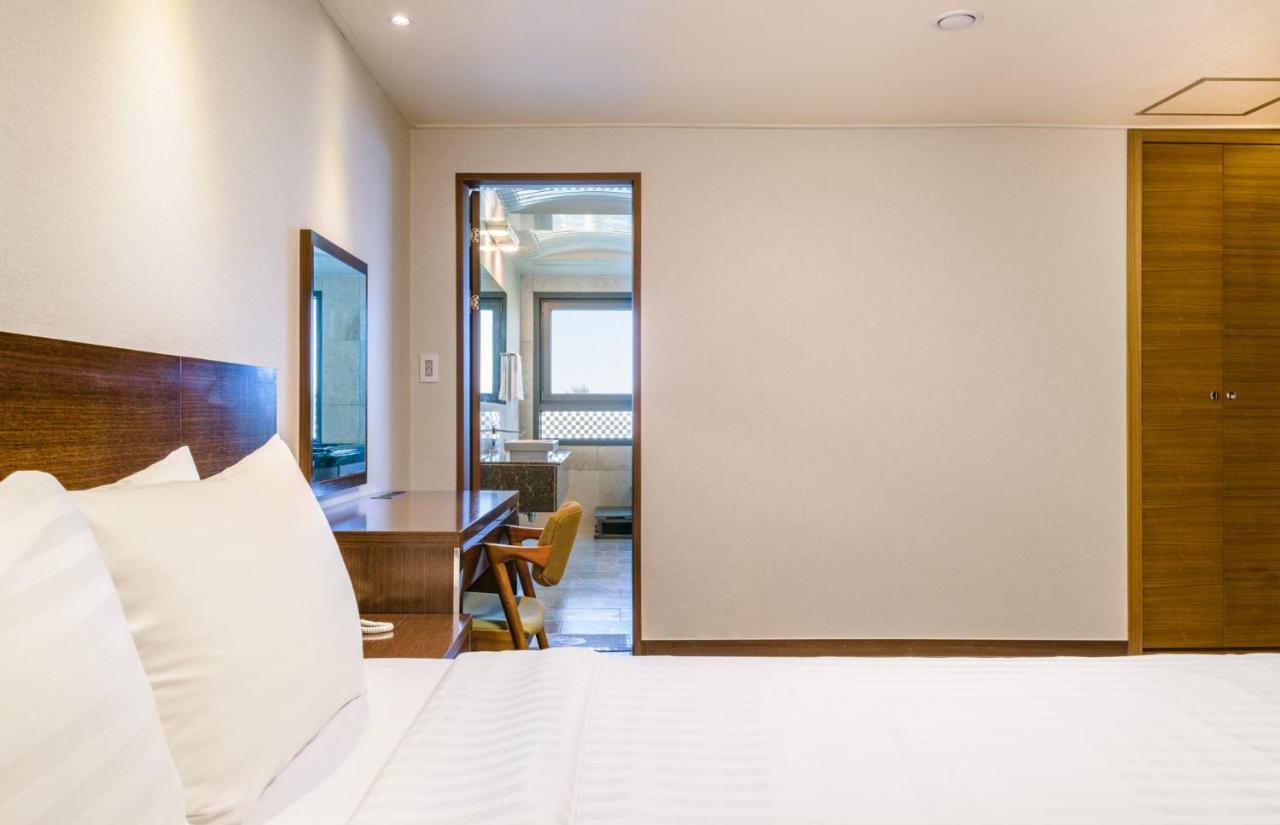 Uni Hotel Jeju Ngoại thất bức ảnh